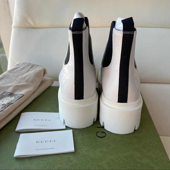 NEW Gucci Women's White & Black Matelassé Chelsea Boot 643958 DH7D0 G 38 US 8 - Picture 9 of 11